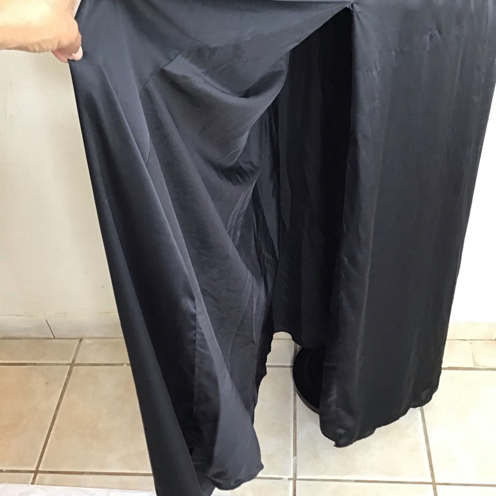 White Vera Wang Women’s Elegant Sofiscicate Black One Shoulder Maxi Dress Size 8 - Picture 10 of 15